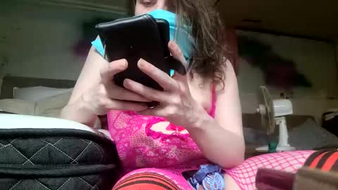 Snapshot of foxycutiez chatting on February 23, 2025, 5:23 am foxycutiez online show from February 23, 2025, 5:23 am