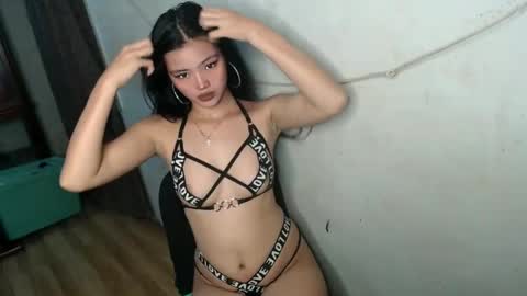 Snapshot of foxygoddess19 chatting on January 28, 2025, 1:59 pm foxygoddess19 online show from January 28, 2025, 1:59 pm