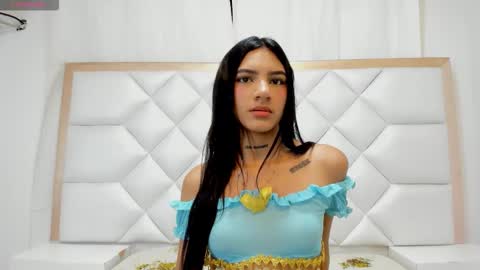 Snapshot of foxyhillx chatting on October 30, 2025, 8:09 pm foxyhillx online show from October 30, 2025, 8:09 pm