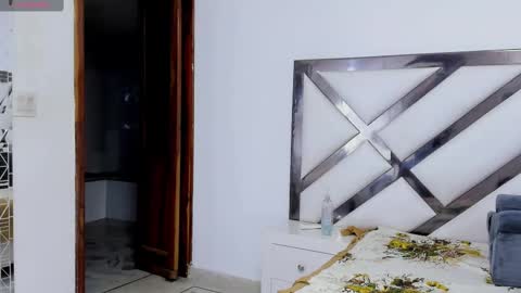 Snapshot of foxyhillx chatting on November 22, 2025, 8:52 pm foxyhillx online show from November 22, 2025, 8:52 pm