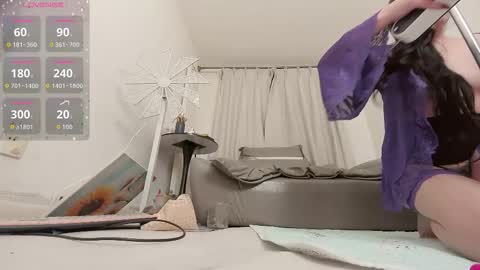 Snapshot of foxyiyi chatting on November 12, 2025, 12:05 pm yiyi online show from November 12, 2025, 12:05 pm