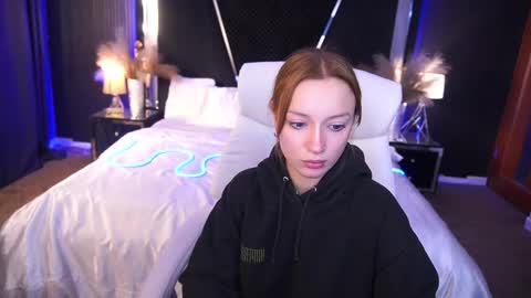 Snapshot of foxymayy chatting on October 7, 2025, 2:25 pm Maya online show from October 7, 2025, 2:25 pm