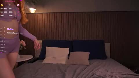 Snapshot of foxyrise chatting on November 24, 2025, 6:02 am Jane Foxy online show from November 24, 2025, 6:02 am