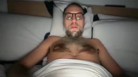 fra___ online show from December 15, 2025, 11:36 am