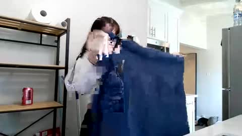 Angel online show from September 20, 2025, 3:57 pm