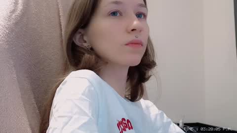 fran_bow online show from December 10, 2024, 12:27 pm