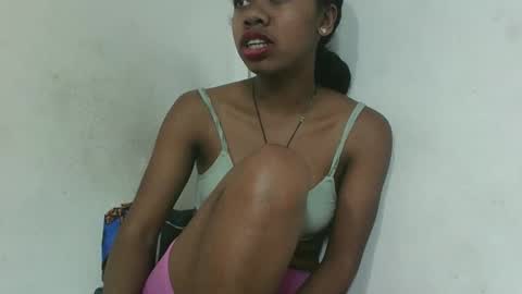 Snapshot of francinealdy chatting on November 2, 2025, 8:17 am francinealdy online show from November 2, 2025, 8:17 am