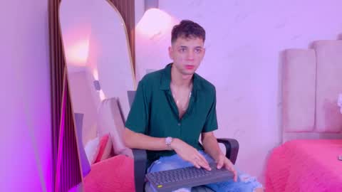 Franco online show from November 5, 2025, 9:04 pm