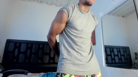 Snapshot of franco_ruiz_ chatting on December 14, 2024, 5:03 pm franco online show from December 14, 2024, 5:03 pm