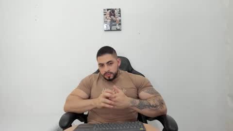 frank_foxx1 online show from November 27, 2025, 2:57 am