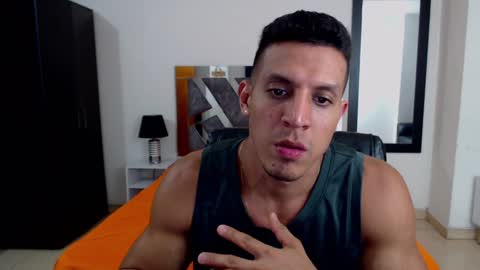 Snapshot of frank_heaven_shore chatting on December 3, 2024, 1:52 am Frank online show from December 3, 2024, 1:52 am