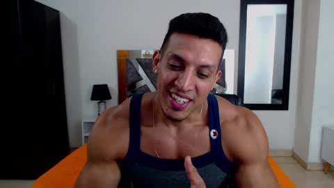 Snapshot of frank_heaven_shore chatting on December 7, 2024, 1:47 am Frank online show from December 7, 2024, 1:47 am