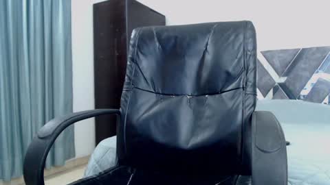 Snapshot of frank_heaven_shore chatting on January 4, 2025, 6:19 pm Frank online show from January 4, 2025, 6:19 pm