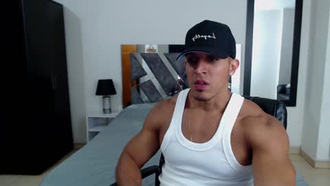 Snapshot of frank_heaven_shore chatting on January 18, 2025, 4:04 am Frank online show from January 18, 2025, 4:04 am