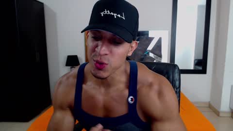 Snapshot of frank_heaven_shore chatting on January 25, 2025, 12:26 pm Frank online show from January 25, 2025, 12:26 pm