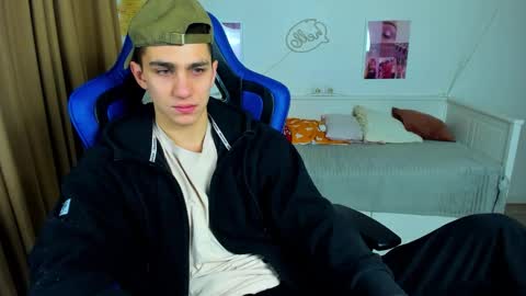 Frank online show from November 8, 2025, 4:45 am