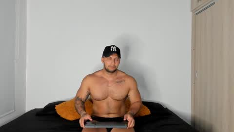 Snapshot of frankmyles01 chatting on January 30, 2025, 10:08 pm frank online show from January 30, 2025, 10:08 pm