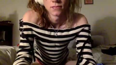 Snapshot of franny_4ever chatting on November 28, 2025, 4:59 am Fever online show from November 28, 2025, 4:59 am