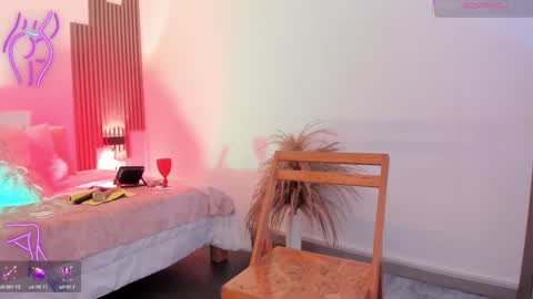 Snapshot of fransheskarossi chatting on November 25, 2025, 2:39 pm Fransheska online show from November 25, 2025, 2:39 pm