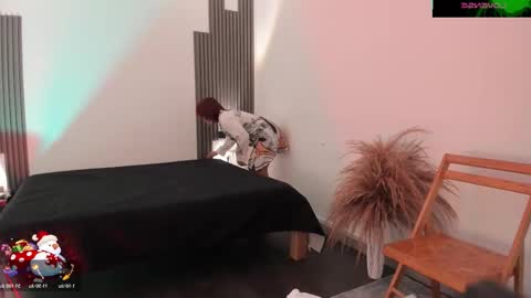 Snapshot of fransheskarossi chatting on December 2, 2025, 1:39 pm Fransheska online show from December 2, 2025, 1:39 pm