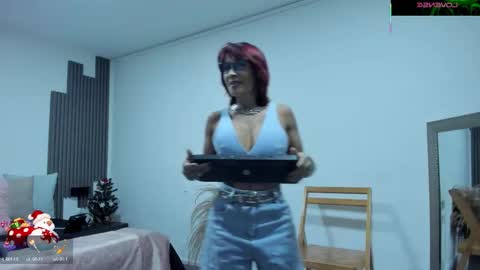 Snapshot of fransheskarossi chatting on December 13, 2025, 7:53 pm Fransheska online show from December 13, 2025, 7:53 pm