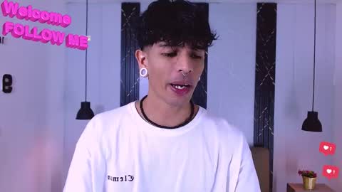 Snapshot of franvill_trato chatting on October 17, 2025, 6:54 pm Franvill trato online show from October 17, 2025, 6:54 pm