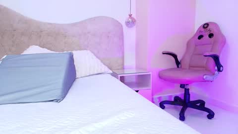 FRANYELY online show from November 9, 2025, 7:12 pm