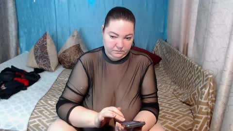 frau_becky online show from January 26, 2025, 7:32 am