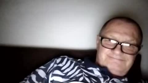 Wolfi online show from September 10, 2025, 12:27 pm