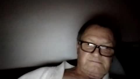 Wolfi online show from December 16, 2025, 5:29 pm