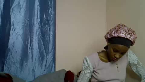 kiki online show from October 28, 2025, 7:16 pm