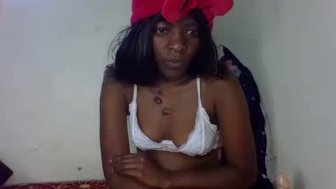 Snapshot of freaky_angie1 chatting on October 19, 2025, 7:20 am freaky online show from October 19, 2025, 7:20 am