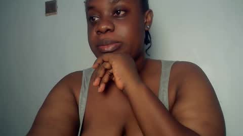 Snapshot of freaky_slut5 chatting on October 26, 2025, 3:56 am freaky slut5 online show from October 26, 2025, 3:56 am