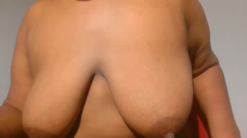 Snapshot of freaky_slut5 chatting on November 9, 2025, 3:27 am freaky slut5 online show from November 9, 2025, 3:27 am