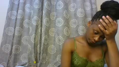 Snapshot of freakybeauties chatting on November 24, 2025, 6:02 am Freakies online show from November 24, 2025, 6:02 am