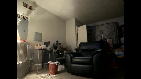 Snapshot of freakybubba chatting on September 17, 2025, 4:52 pm Freakybubba online show from September 17, 2025, 4:52 pm