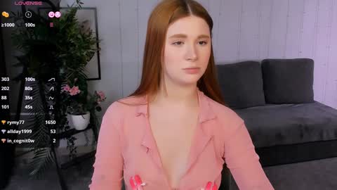Snapshot of freckle_diyana chatting on January 19, 2025, 3:50 am Diyana online show from January 19, 2025, 3:50 am