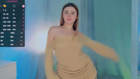 Snapshot of freckle_diyana chatting on January 22, 2025, 5:37 am Diyana online show from January 22, 2025, 5:37 am