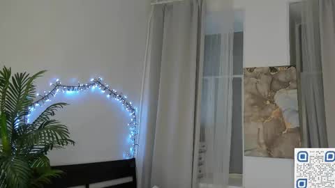 Snapshot of freckle_diyana chatting on February 23, 2025, 3:24 am Diyana online show from February 23, 2025, 3:24 am