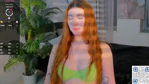 Snapshot of freckle_diyana chatting on February 24, 2025, 4:49 am Diyana online show from February 24, 2025, 4:49 am