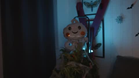 Snapshot of freckle_diyana chatting on October 28, 2025, 4:09 pm Diyana online show from October 28, 2025, 4:09 pm