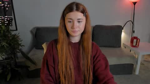 Snapshot of freckle_diyana chatting on November 9, 2025, 9:35 pm Diyana online show from November 9, 2025, 9:35 pm