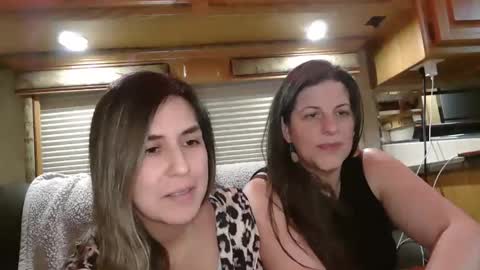 freckles4444 online show from November 28, 2025, 6:16 am