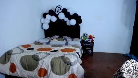 Snapshot of freddy_romans2 chatting on October 7, 2025, 1:36 am freddy romans online show from October 7, 2025, 1:36 am