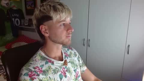 Frederick Perin online show from December 2, 2025, 1:39 pm