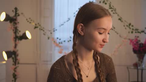 Amy online show from November 16, 2025, 4:40 am