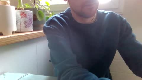 Snapshot of fredthetom12 chatting on December 18, 2024, 11:02 am Greedy Fred online show from December 18, 2024, 11:02 am