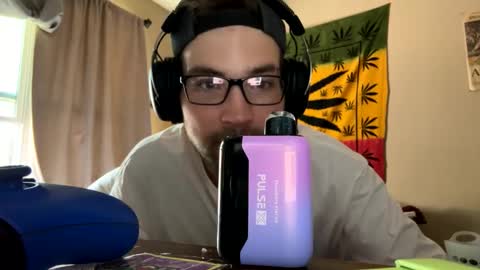 Snapshot of freezeskiii chatting on September 9, 2025, 10:09 pm freezeskiii online show from September 9, 2025, 10:09 pm