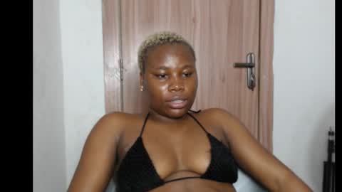 frekkymorelle online show from September 18, 2025, 8:16 am