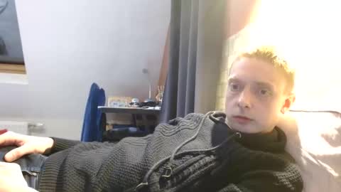 Snapshot of french59121 chatting on December 22, 2024, 5:42 pm Antoine online show from December 22, 2024, 5:42 pm